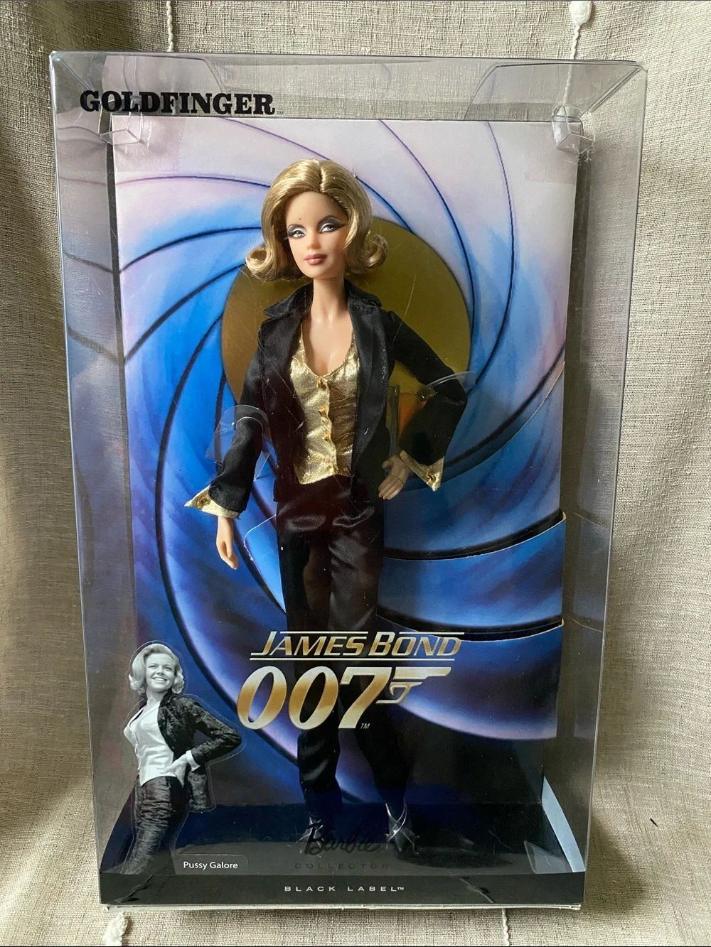 Barbie Goldfinger Collector Doll - Black and Gold Ensemble
